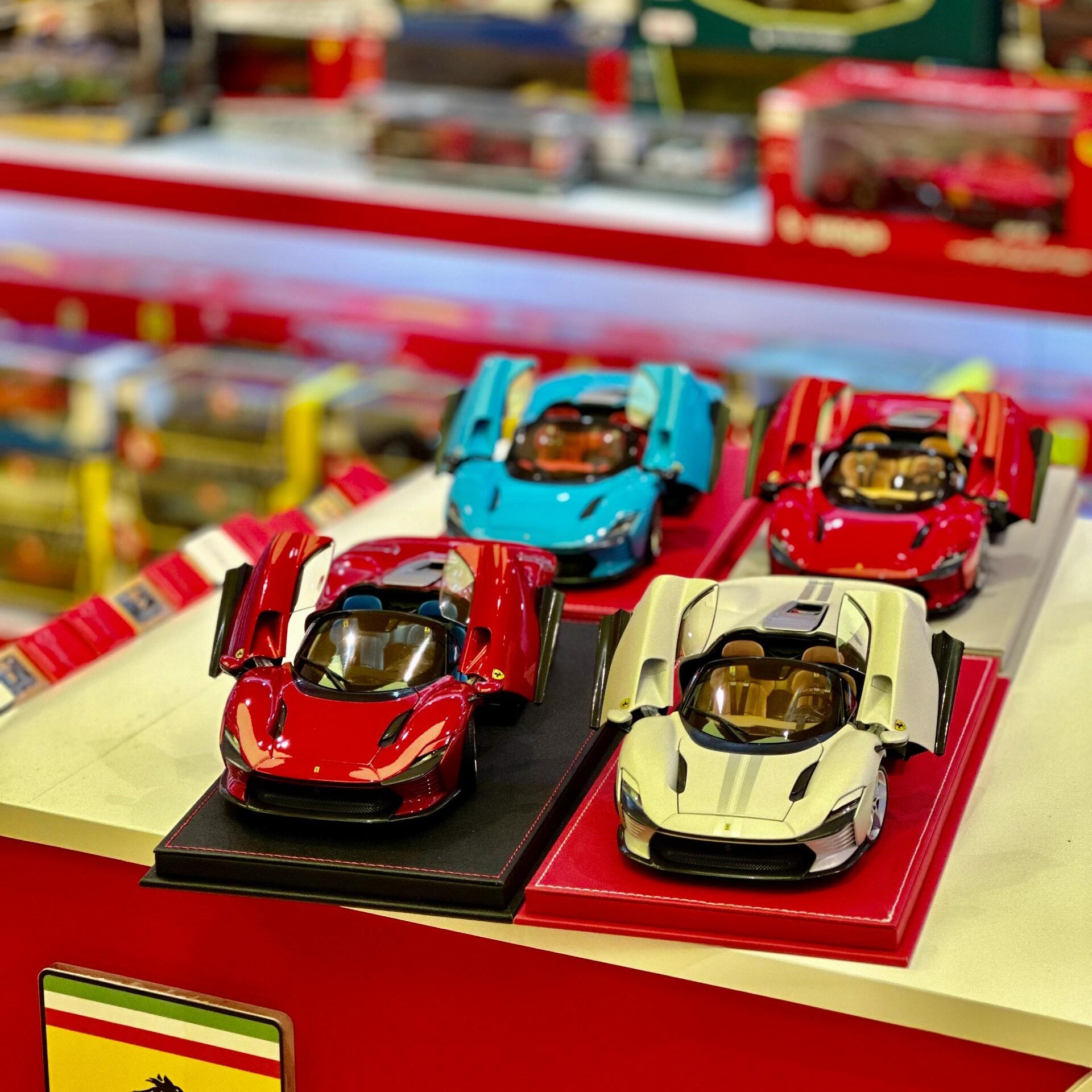 Fine limited edition 1:18 SP3 499P simulation alloy sports car model