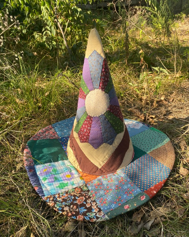 DIGITAL ☾ Quilt Witch Hat Pattern ☾ 663e