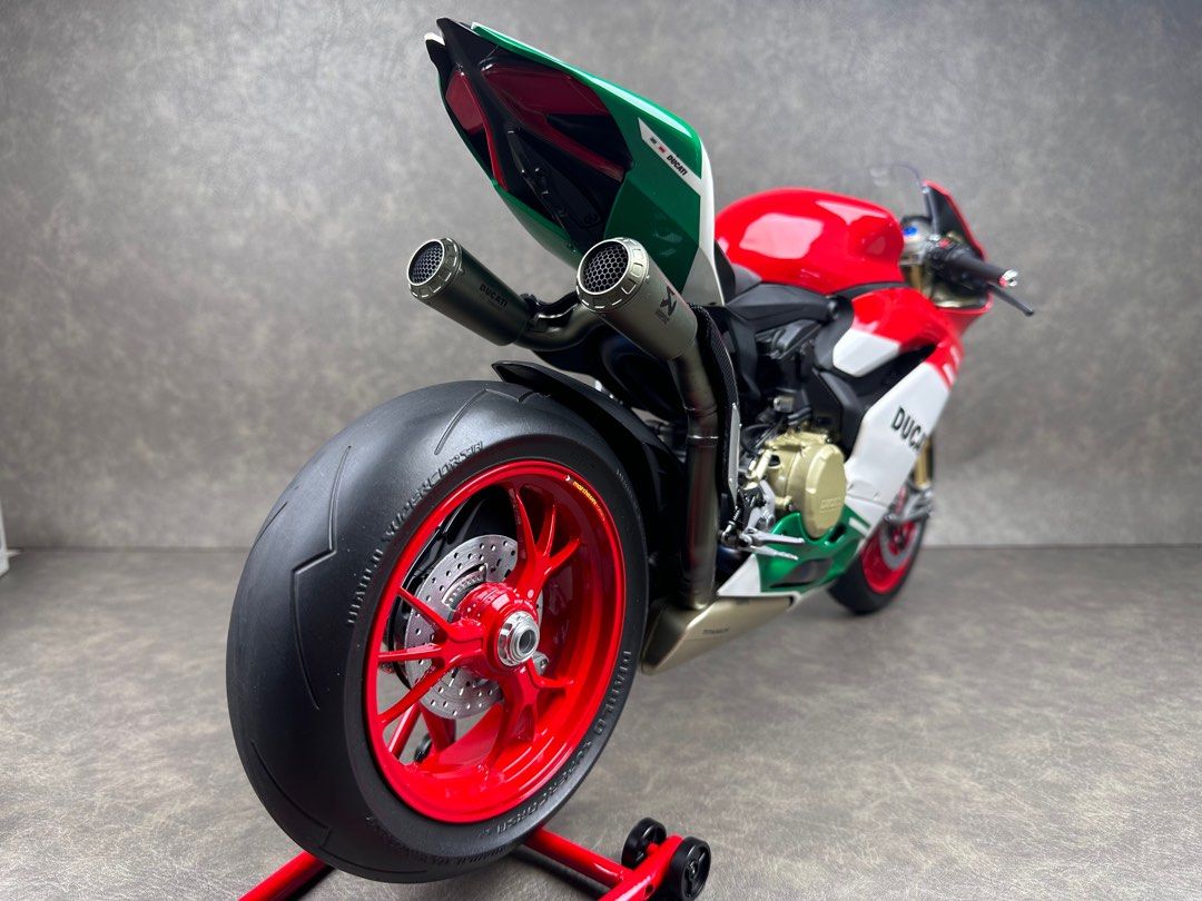 [Limited to 3,000 sets worldwide]1/4 HK117 Ducati 1299 Panigale R Final Edition