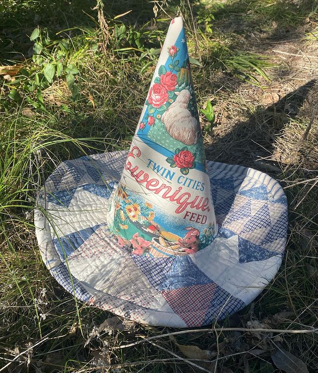 DIGITAL ☾ Quilt Witch Hat Pattern ☾ 663e