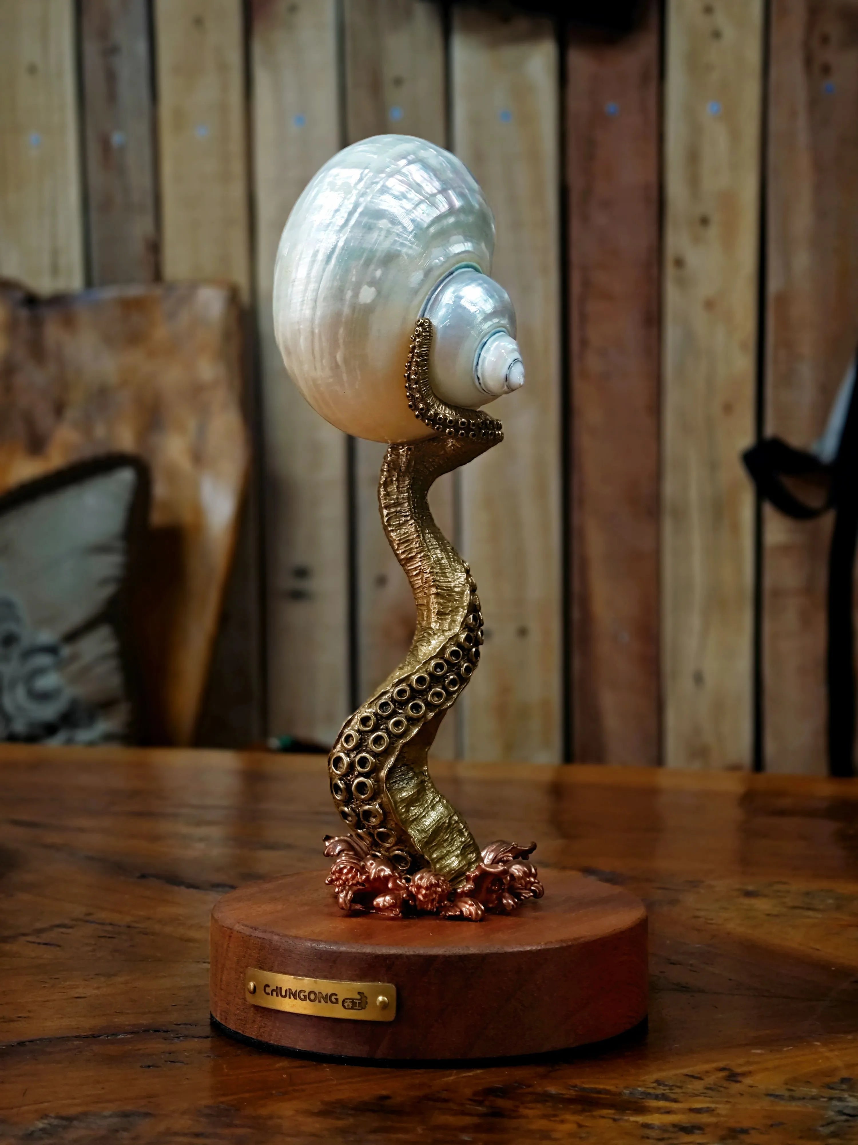 [Call of Cthulhu] Chungong Antique Table Lamp Tentacle Night Light Atmosphere Light Retro Natural Conch Lamp