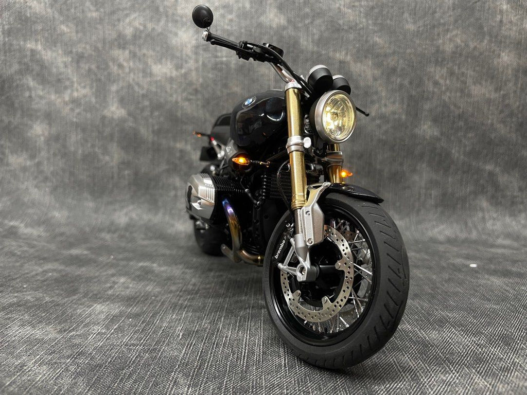 1/9 BMW R Nine T