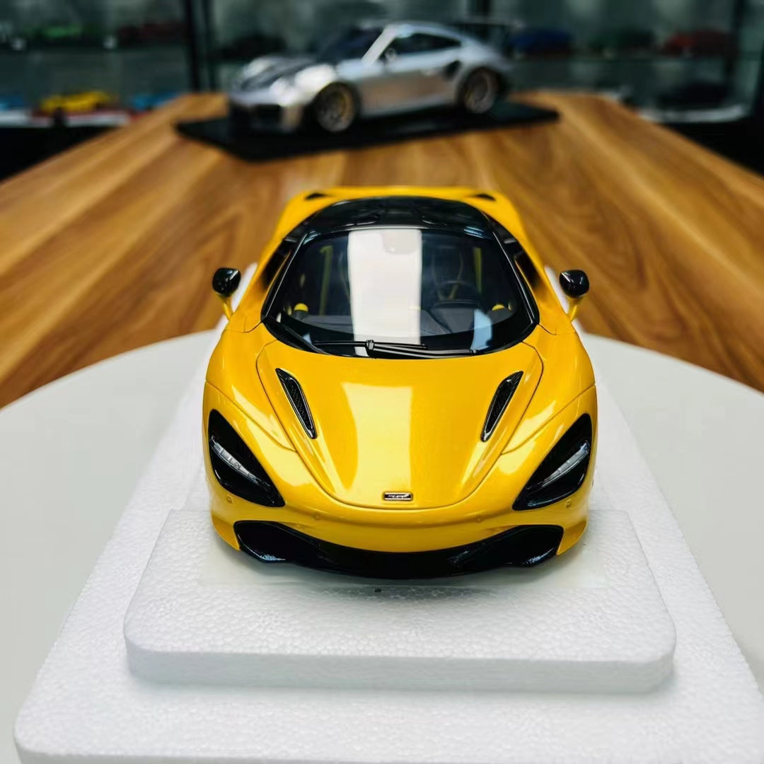 1:18 720S McLaren yellow car model
