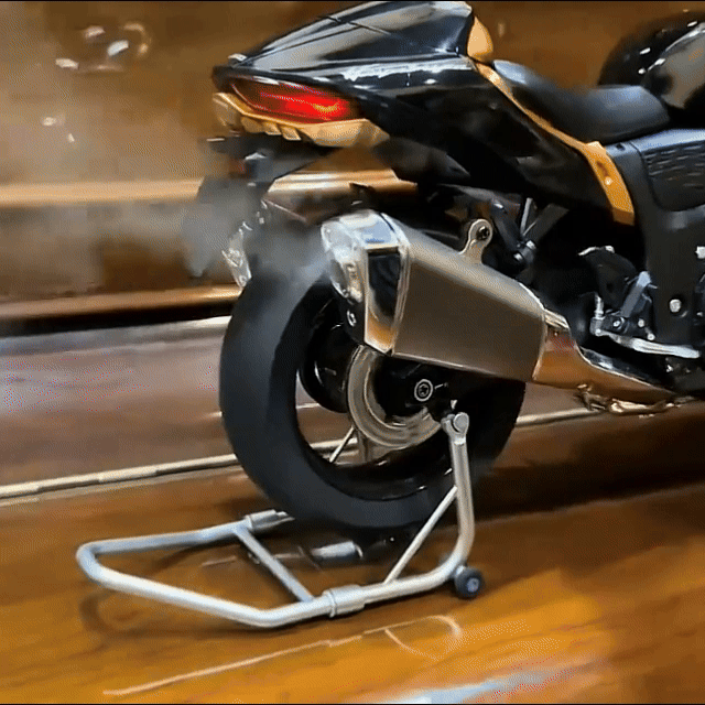 [Genuine]1:6 Suzuki Hayabusa alloy Model With Engine Startup, Throttle Control, And Exhaust Spray Simulation, Die-Cast Bike, Ideal Gift For Men