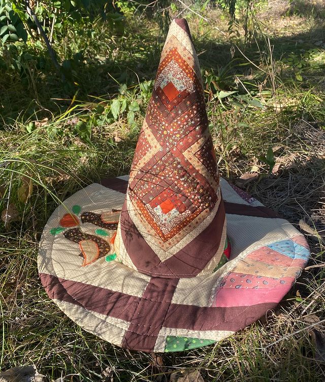 DIGITAL ☾ Quilt Witch Hat Pattern ☾ 663e
