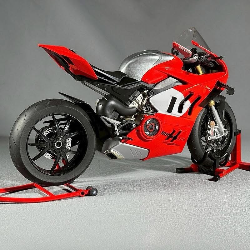 Super Large 1/6 Ducati V4S Startable Motorcycle Model Simulation Alloy Motorcycle