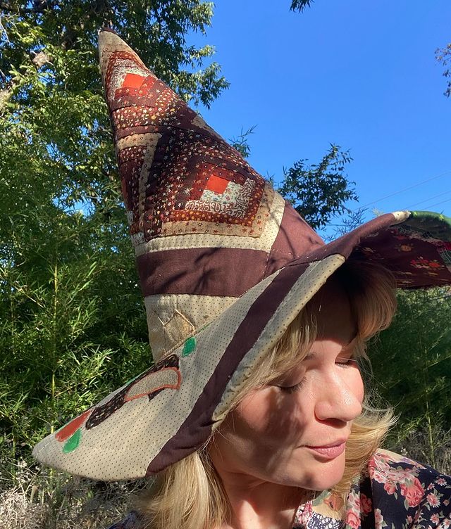 DIGITAL ☾ Quilt Witch Hat Pattern ☾ 663e