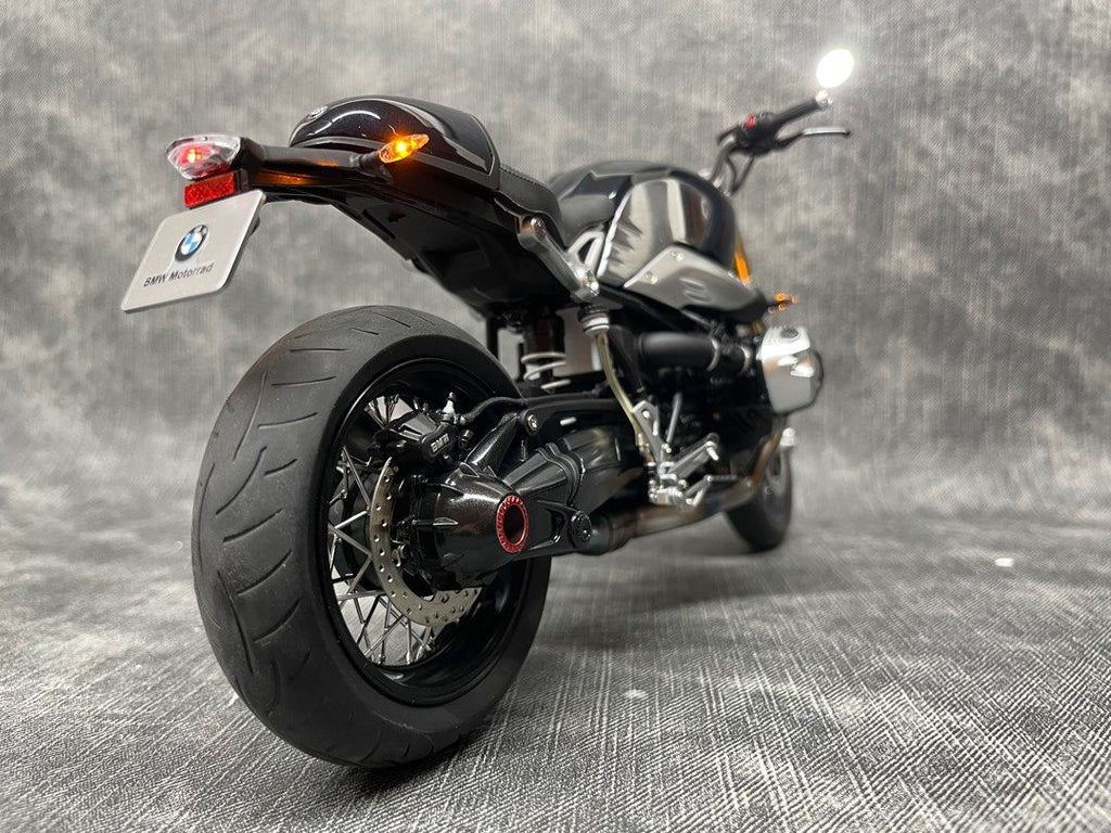 1/9 BMW R Nine T