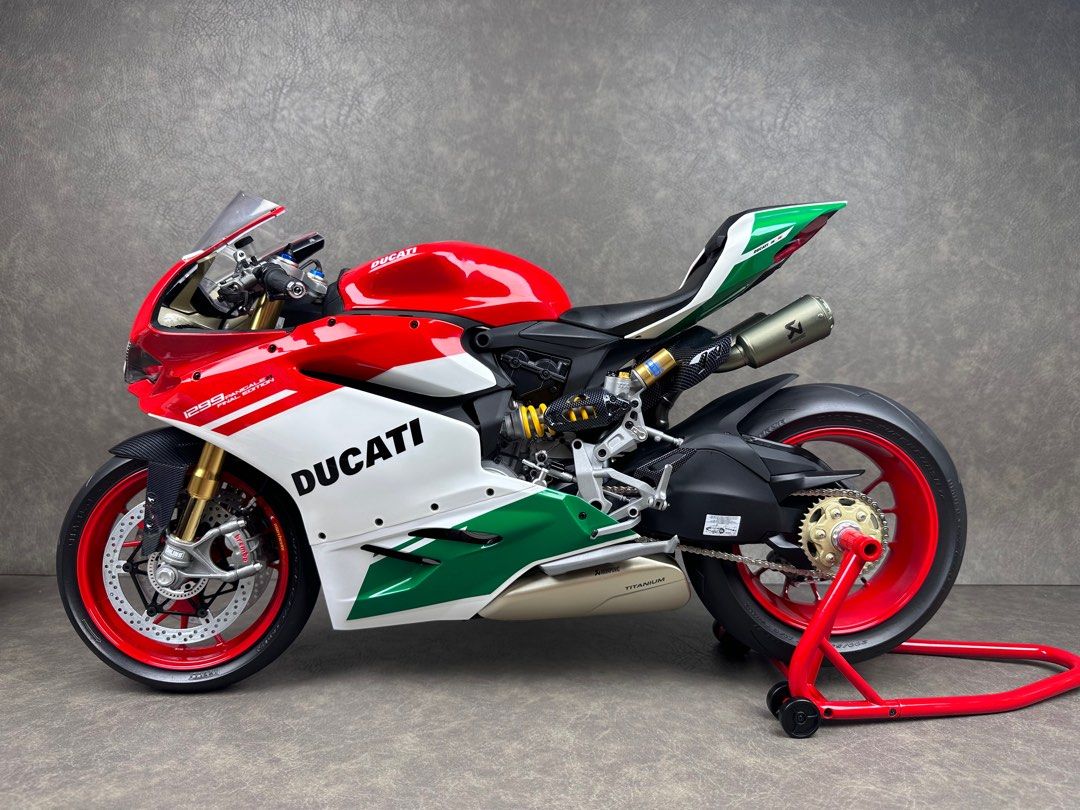 [Limited to 3,000 sets worldwide]1/4 HK117 Ducati 1299 Panigale R Final Edition