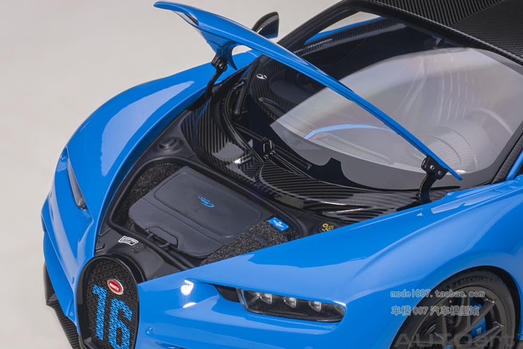1:18 Limited Edition Bugatti Chiron Track Edition Alloy Car Model Collection